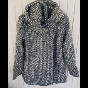 NEW Beautiful coat by MOSSIMO NEW